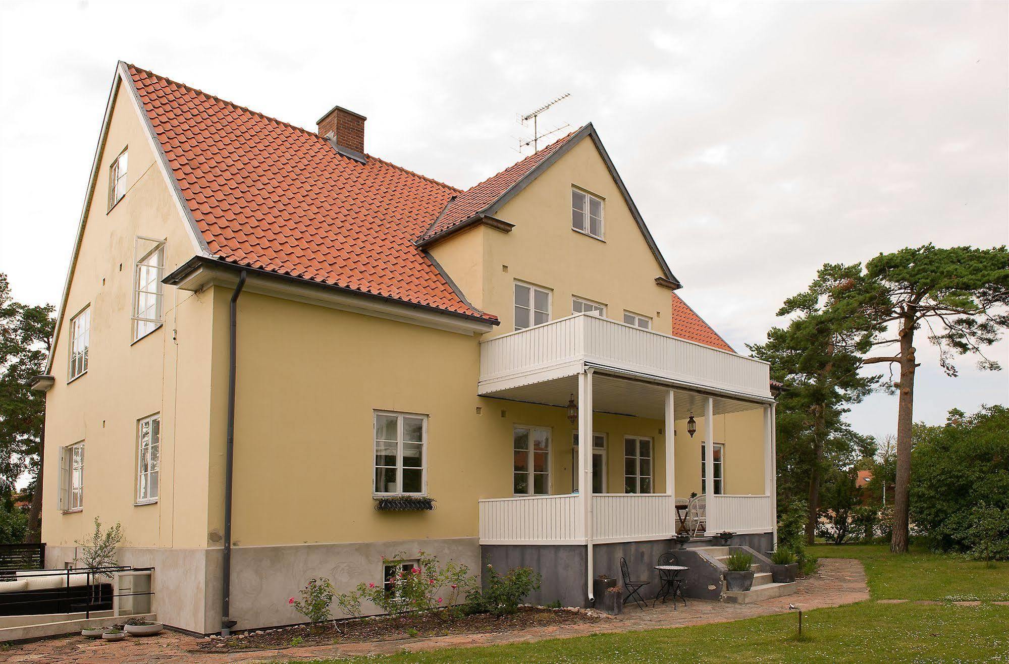 Bed and Breakfast Our House à Ystad Extérieur photo